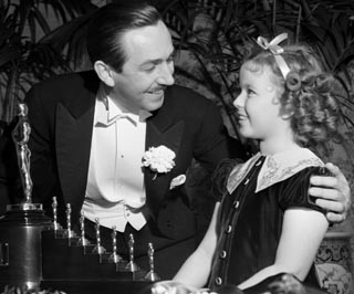Walt Disney and the Oscar for Snow White and the Seven Dwarfs with Shirley Temple