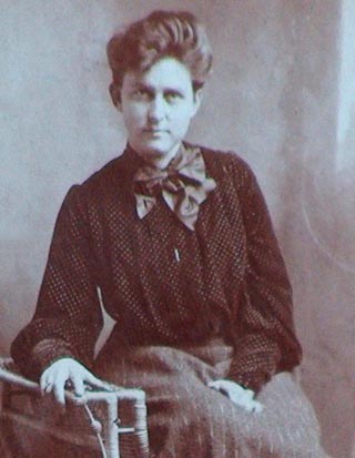 Griffith_Grace_Allison_Posed_Photo_1_320.jpg